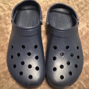 Men’s navy crocs NEW